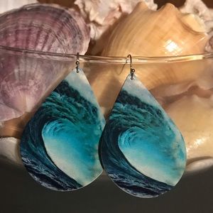 Wave Teardrop Earrings